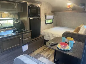 Charming Winnie Drop Trailer with Cozy Private Patio Escape - Image 5