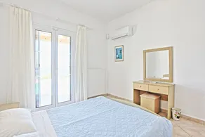 Beach Villa Oneiro - Image 2