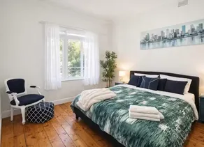 Spacious 4-Bed Retreat in Vibrant Footscray - Image 5