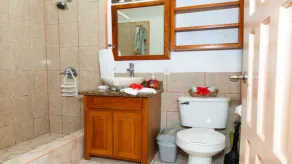Casa Magdaluz, Recently Renovated Beach House with Great View!! - Image 3