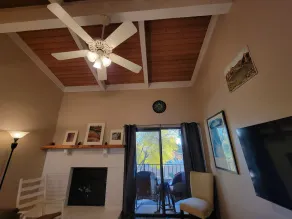 Sedona Eco-Friendly Condo w/ Pool: Walk to Shops Restaurants Golf & Trails - Image 2