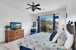 Gated La Paloma Home, Privatgrundstück mit Blick auf die Stadt und die Berge - Image 5