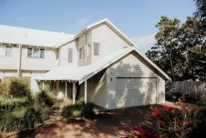 Waterfront Eagle Bay - Image 3