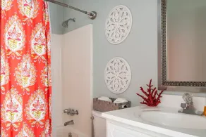 Cozy Home Minutes From Historic Charleston, Sullivan's Island & Isle of Palms - Image 5