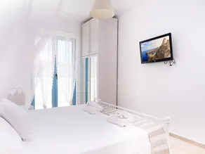 Beautiful villa near the famous village Lindos - Image 5
