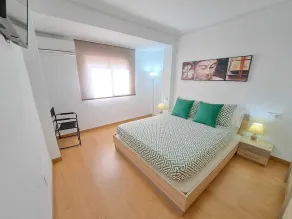 Cozy Central Apartment in Valencia + WiFi + Netflix. - Image 5