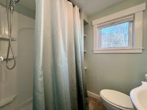 The Little House - Gorgeous Views of Lowell's Cove and Casco Bay - Image 3
