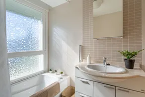 Beatiful 3 bedroom apartment with swimming pool. - Image 3