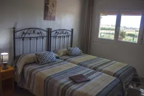 Stuga med privat pool, gratis wifi, lekplats, 1,8 km från stranden - Image 2
