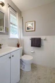 Spacious home with King bed - mins to Stadiums - Image 3