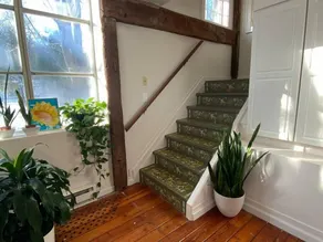 Modern carriage house, renovated w beautiful views - Image 2