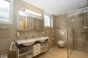 Allegra und Herzlich Willkommen in der Ferienwohnung Chasa Miramunt 6 - Image 4