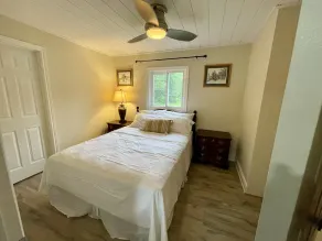 Enchanting three bedroom river front cottage - Image 5