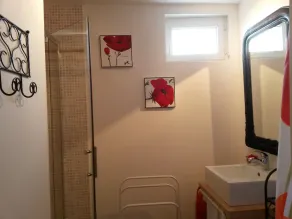 APARTAMENTO EN vieja mansión con piscina, parking y playas de 8 km - Image 3