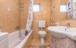 Pet Friendly Home In Tinj - Image 3