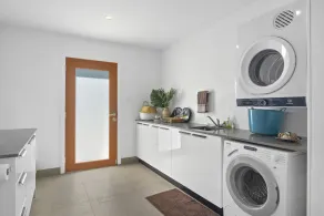 Great rates for a Currarong luxury ground floor apartment. - Image 2