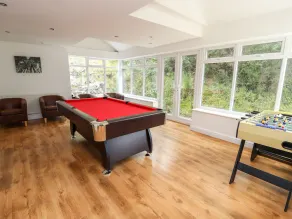 BRYN AWEL, family friendly, country holiday cottage in Denbigh - Image 2
