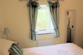 2 Bedroom Accommodation in Two Acres Of Gardens on edge of village of Blisland - Image 4