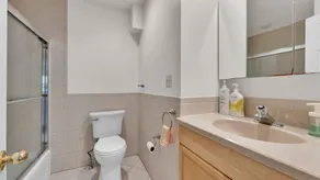 Apartmint at 242 S 17th St Philadelphia - Image 2