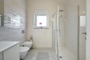 Villa with private pool, 4 bikes just 590 meters to the pebble beach - Image 5
