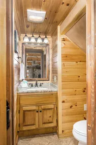 Indian Creek: Secluded, Beautiful Authentic Style Log Cabin in Gatlinburg - Image 4