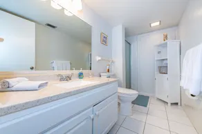Maria Beautiful Beachfront Condo, sleeps up to 8. BIG DISCOUNTS NOW  - Image 5