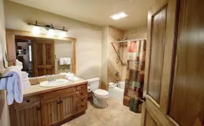 Charming Mountain Condo - Une retraite de ski idéale! - Image 3
