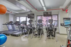 Hip Flatiron Studio w/ Gym, Doorman, near USQ, train, by Blueground - Image 2