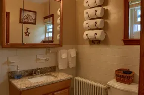 Visit our charming cottage this Fall & Winter. Enjoy the Scenery & Ski Slopes. - Image 3