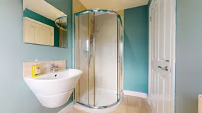5-bedroom Home - Sleeps 16 - Ideal for Groups - Image 3
