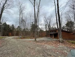 Country Quiet 1 Bedroom Cabin/House - Image 5