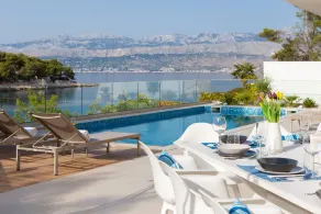 Villa totalmente attrezzata con sauna, griglia e terrazza | Vista sulla piscina | Accetta animali domestici - Image 2