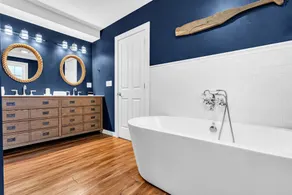 Luxury 5 Bed 4 1/2 Bath - Family Friendly, walk to town, close to beaches - Image 3