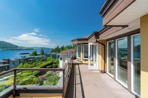 ***Panoramic Water View*** Deep Cove Luxury living - Image 4