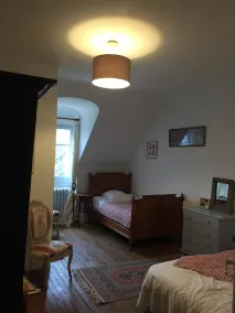 Chateau 150kms south of Paris for 15 people - Image 4