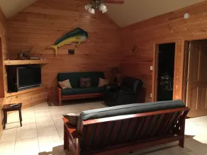 \"Saubere / gepflegte, voll möblierte Premium-Unterkunft\" - Dolphin Lodge - Image 2