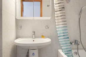 Appartement 'Anna's House 4 Lixouri Kefalonia' avec vue sur la mer, Wi-Fi et climatisation - Image 3