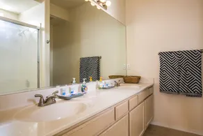 Outstanding Northeast Heights Home Near Casino/Golf/Breweries/Hiking/Dog Park - Image 3