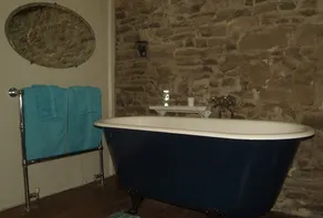 Slap af i det smukke landskab i Normandiet i en gammel ombygget lade. - Image 3