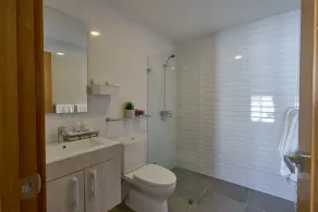 Two Brand New Harmony Apts w/Pool & Gym - Same Building 7 - Image 5