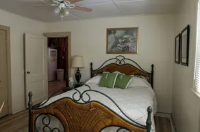 Ahhh, Relax in this Furnished, Clean and Quiet Lake House. Great 5 star reviews. - Image 5