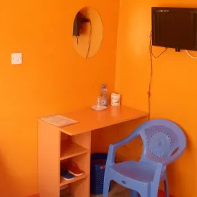 Comfy Night Guest House - Image 4