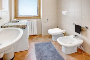 Apartment 'Casa Michela Trilocale 7' with Mountain View, Shared Terrace and Wi-Fi - Image 3