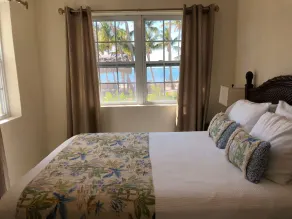 Sunset Villas: Bayfront Beach Compound - Image 4