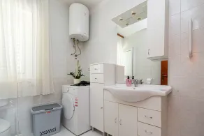 Seaside holiday house Preko - Ugljan - 18077 - Image 2