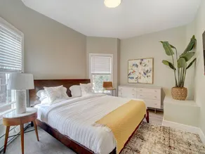 Comfy 3 BR Retreat Mins to NYC - 3 nt min Inquire - Image 3