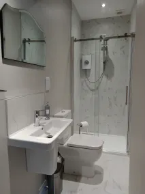 Victorian terraced house with two en-suite bedrooms - Image 2
