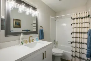 Pet-friendly house 35 minutes from ABQ airport;  45 minutes to Santa Fe; Artsy  - Image 4