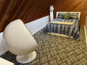 Mid-century A-frame style cabin with lake views near the heart of Amish Country - Image 5