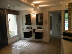 Komfortabel lejlighed, rolig, rummelig, frodig have, pænt bagland - Image 2